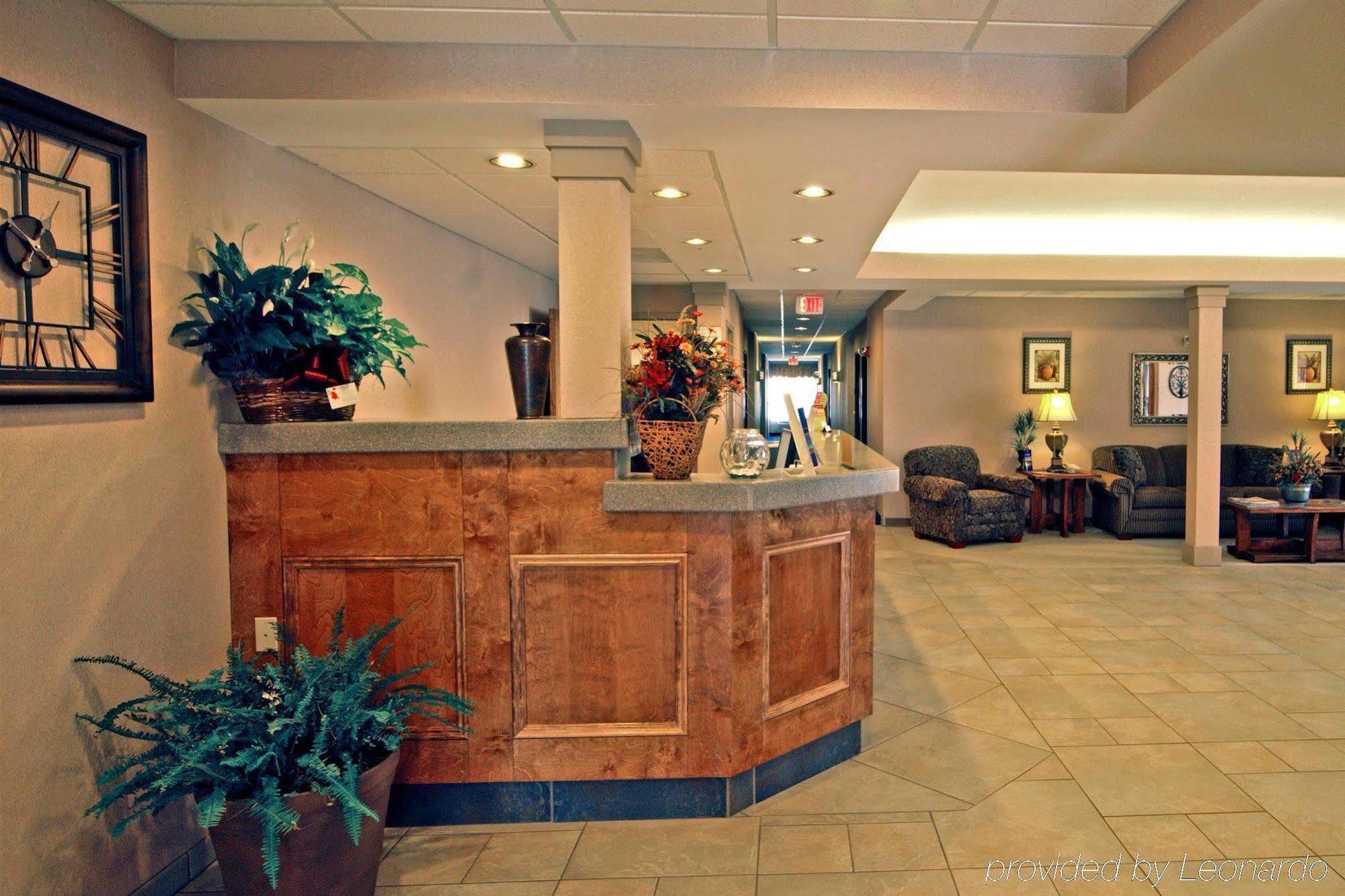 Paola Inn And Suites Interior foto